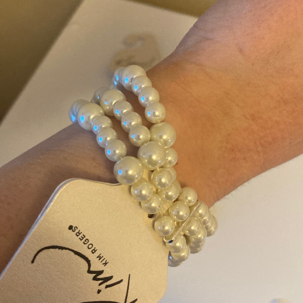 Kim Rogers Classic Cream Pearl Style Bracelet & Necklace Set - Picture 4 of 11